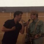 Bikin Geger, Sandiaga Asyik Main Gitar Iringi Lagu #2019PrabowoSandi