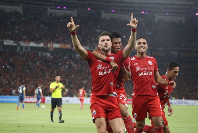 Catatan Buruk Hantui Persija di Markas Arema
