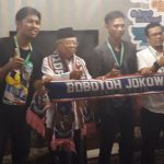 Datangi Rumah Ma'ruf Amin, Bobotoh Persib Hadiahkan Ini