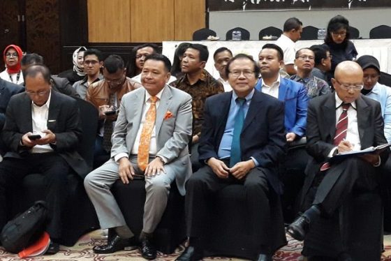 Dihadiri Para Menteri, Otto Minta Alumnus UGM Jadi Mitra Pemerintah
