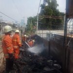 Gardu Traksi KAI di Kebon Melati Terbakar