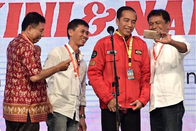 Kenang Masa Kuliah, Jokowi Ngaku Sering Ngutang di SGPC