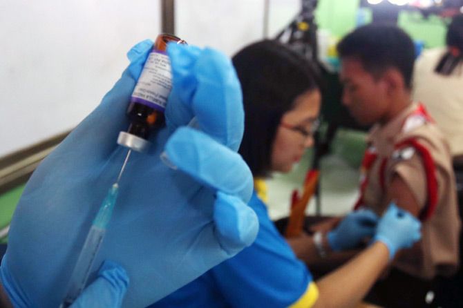 Kisah Petugas Imunisasi MR Yakinkan Orang Tua Memvaksin Anaknya