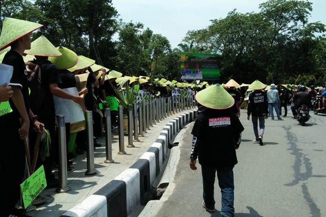 Peringati Hari Tani Nasional, Mahasiswa Gelar Aksi Turun Jalan