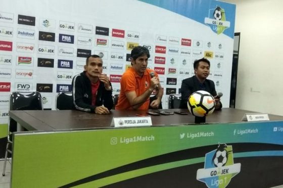 Persija Kalah di Bandung, Teco Soroti Kepemimpinan Wasit
