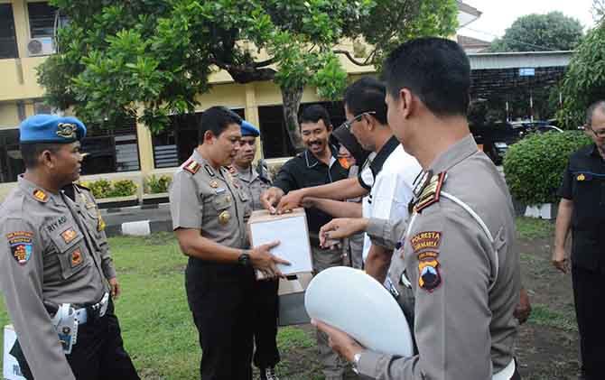 Polresta Solo Galang Donasi untuk Korban Tsunami