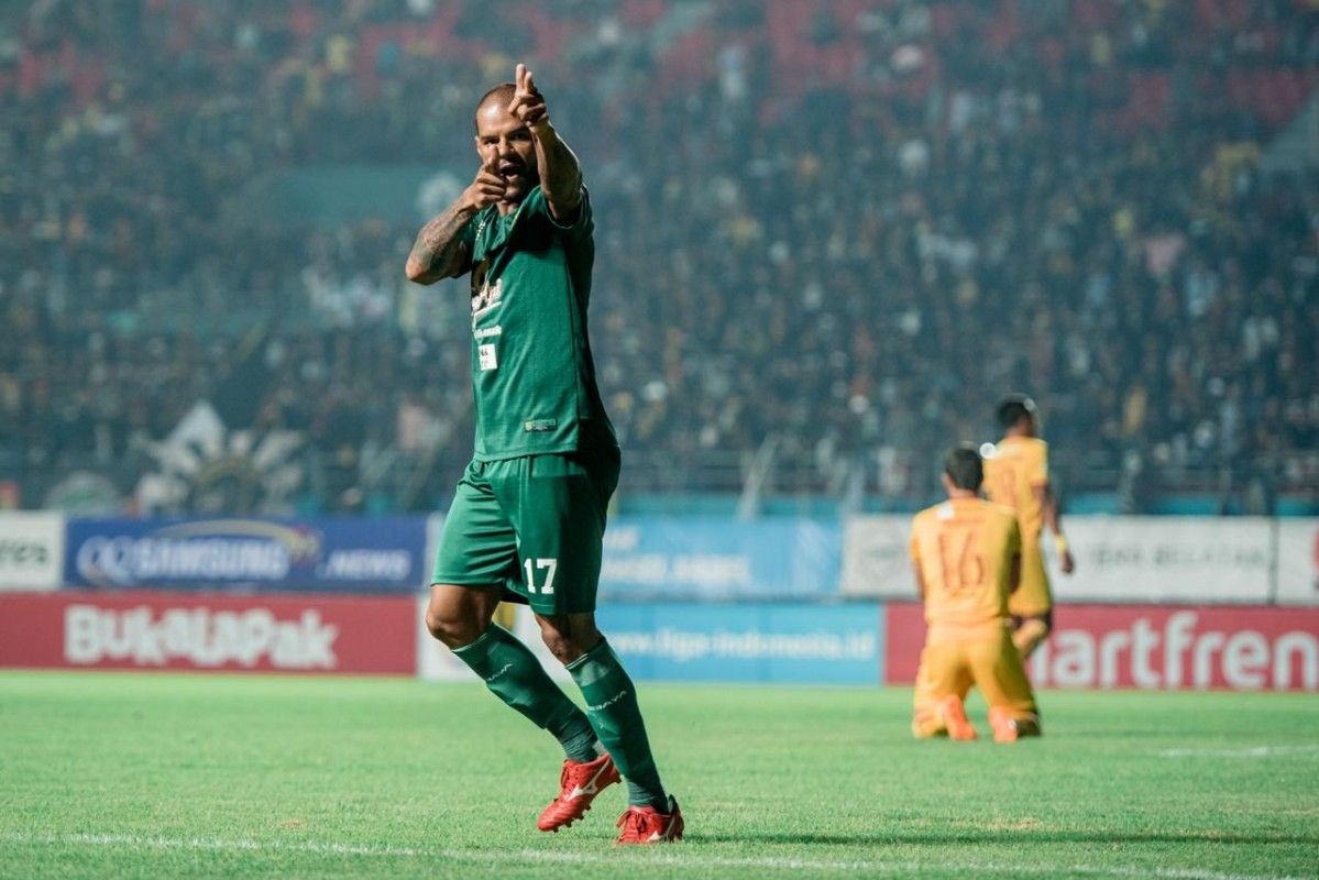 Persebaya Surabaya, Liga 1 2018, Mitra Kukar, Djadjang Nurdjaman, Rahmad Darmawan