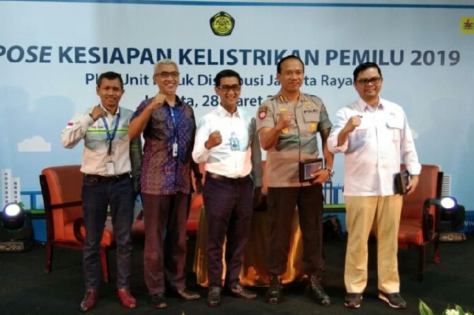 Jelang Pemilu, PLN Distribusikan Genset di Setiap Kantor Kecamatan