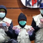 Kader Golkar Kena OTT, KPK Sita Puluhan Kardus Berisi Rupiah dan Dolar
