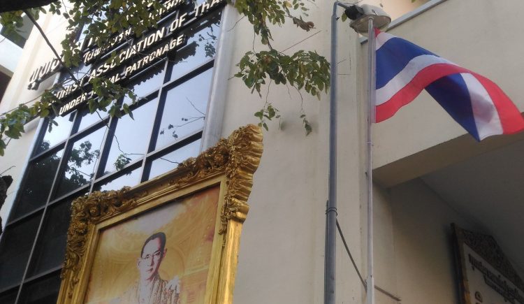 thailand, prayuth, pengendara motor, motor, kecelakaan,