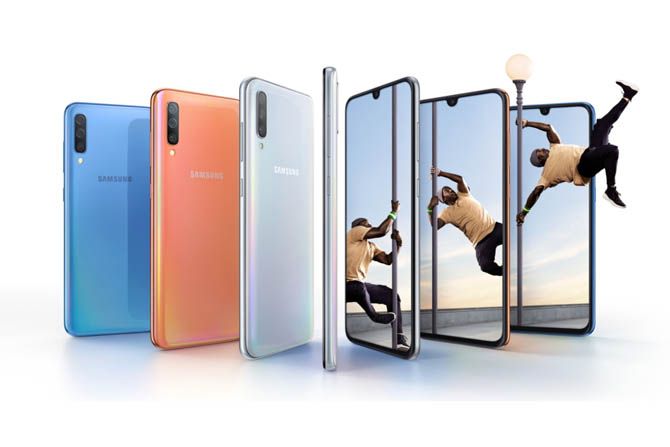 Samsung Kenalkan Galaxy A70, Punya Layar dan Kamera Jumbo