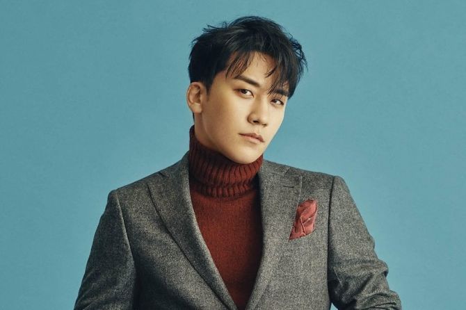 Seungri Buktikan Seragam Polisi di Fotonya dari Rental Kostum