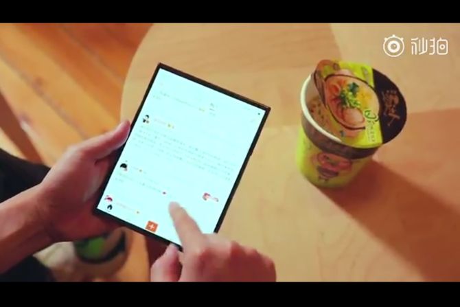 Xiaomi Pamer Smartphone Lipat Lagi, Peluncuran Makin Dekat