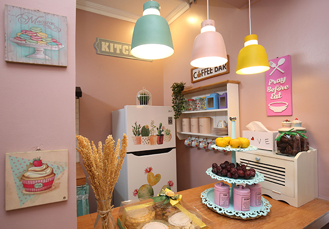 Warna-warni Rumah Mini Sukabumi: Tone Pastel Jadi Guideline