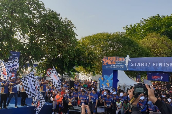 10.000 Runners Ramaikan BRILian Run Surabaya Series Operasional