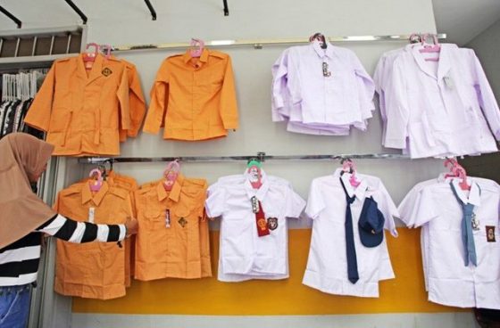 Seragam Gratis Bagi Siswa Baru, Ringankan Beban Warga Terdampak Covid