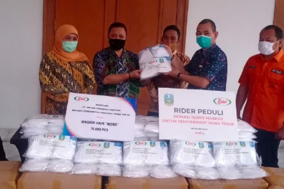 Gerakan Rider Peduli Donasikan Masker ke Gubernur Khofifah