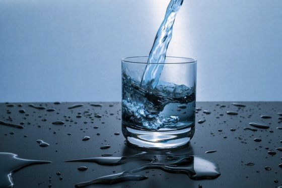 Memilih Air Minum yang Tepat untuk Keluarga