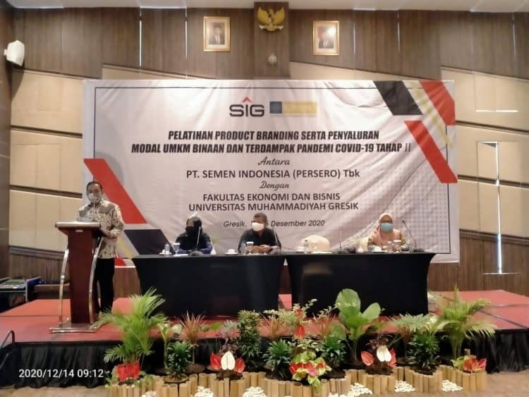 Semen Indonesia Lakukan Product Branding Serta Hibah Modal Usaha