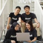 Masyarakat Wajib Tahu! Ini Bedanya Fintech Ilegal & Legal Menurut OJK