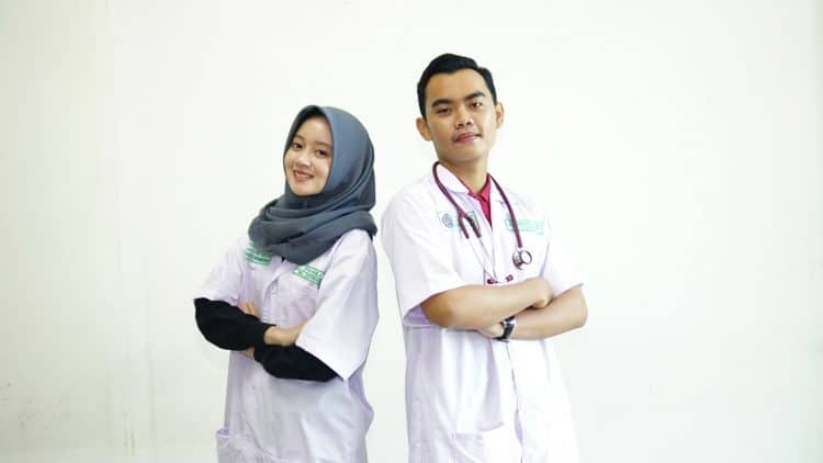 Prodi Farmasi di UMSurabaya Jadi Idola setelah Kedokteran
