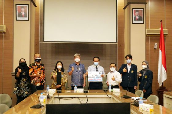 PT. TSPM Bantu Salurkan Beasiswa Tahun 2021 dari KT&G