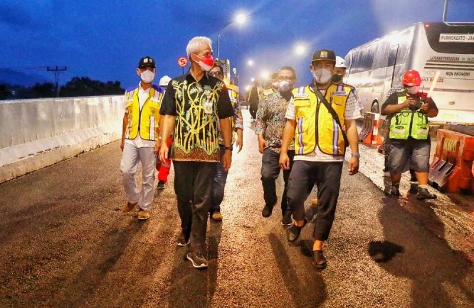 Spek Aspal Flyover Kretek Brebes seperti di Mandalika