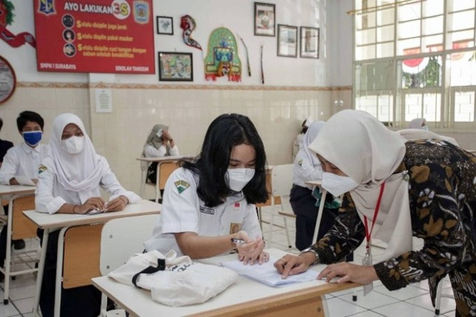 Dengan Roboguru Siswa Bisa Menanyakan Soal Semua Mata Pelajaran