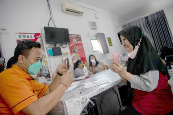 Bantuan Langsung Tunai (BLT), Solusi di Tengah Kenaikan Harga BBM