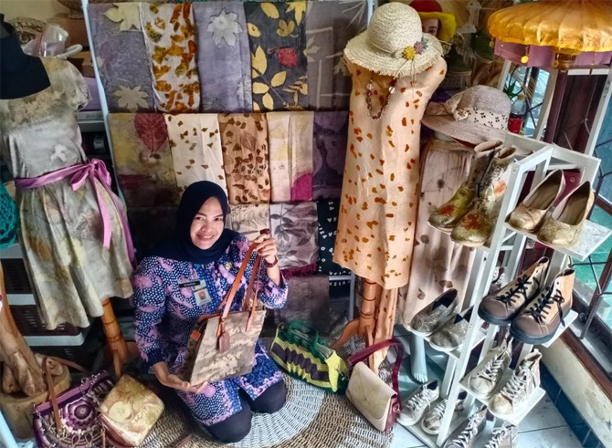 Anak Usaha SIG Bawa UMKM Ikuti Tong-Tong Festival di Denhaag Belanda