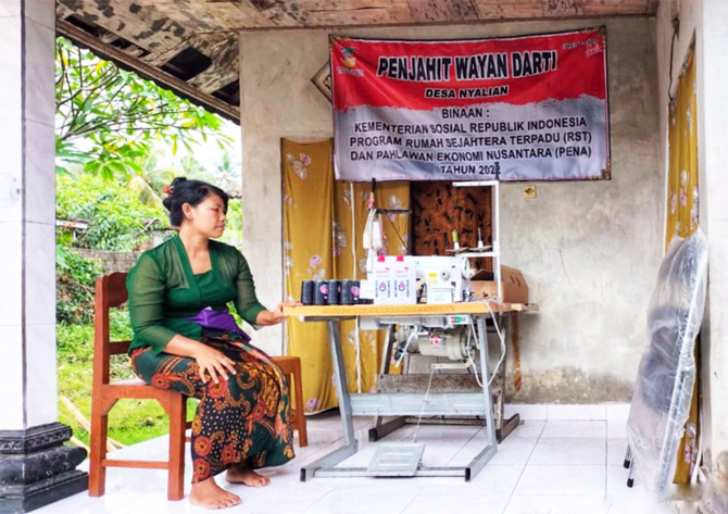 Dapat Bantuan RST dari Kemensos, Ni Wayan Darti Giat Menjemput Rezeki